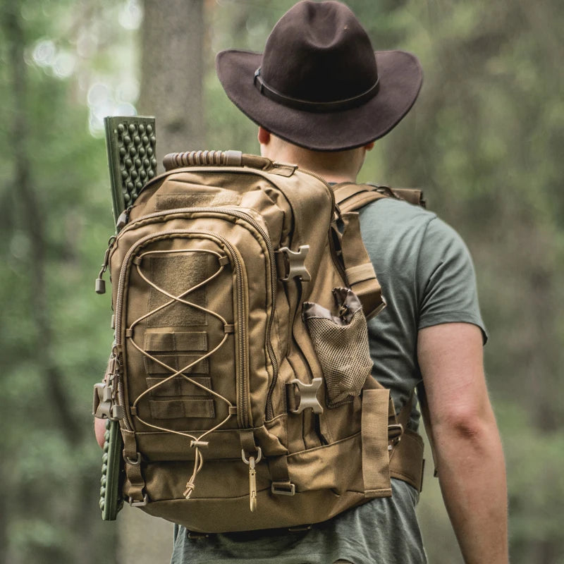 LQARMY 65L Outdoor Tactical Backpack Men's Outdoor Hiking Bag Large Capacity Military Army Bags Travelling Camping Rucksack